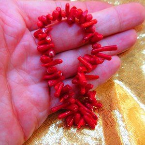 Red Coral Sticks 7" Stretchy Gemstone Bracelet